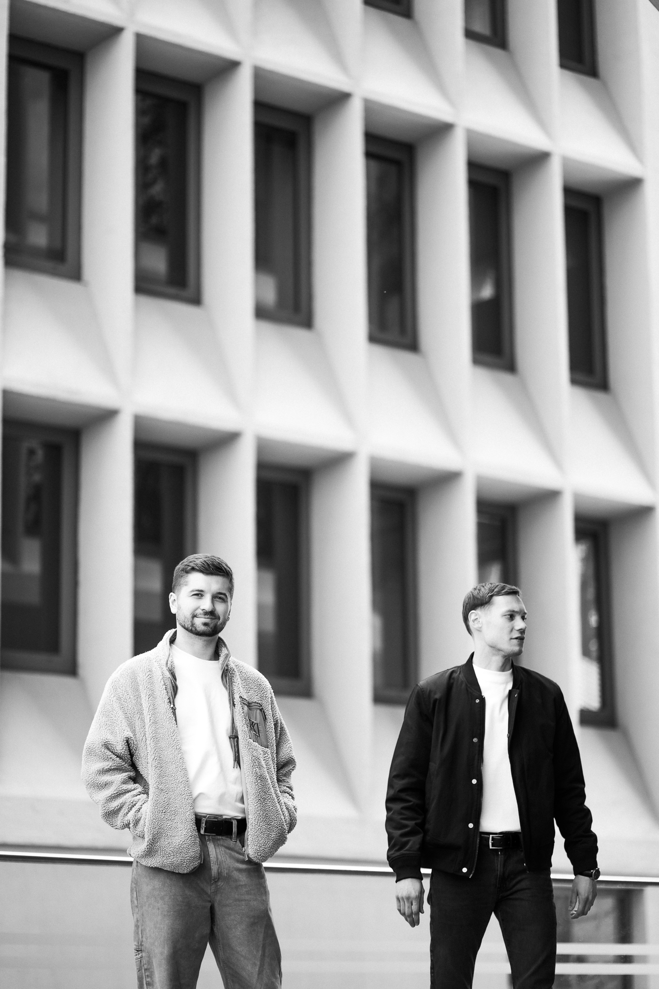 Za kulisami sesji z Mikołajem i Grzegorzem — duet Moosh od wnętrz i emocji 10 fotografia wnętrz poznań